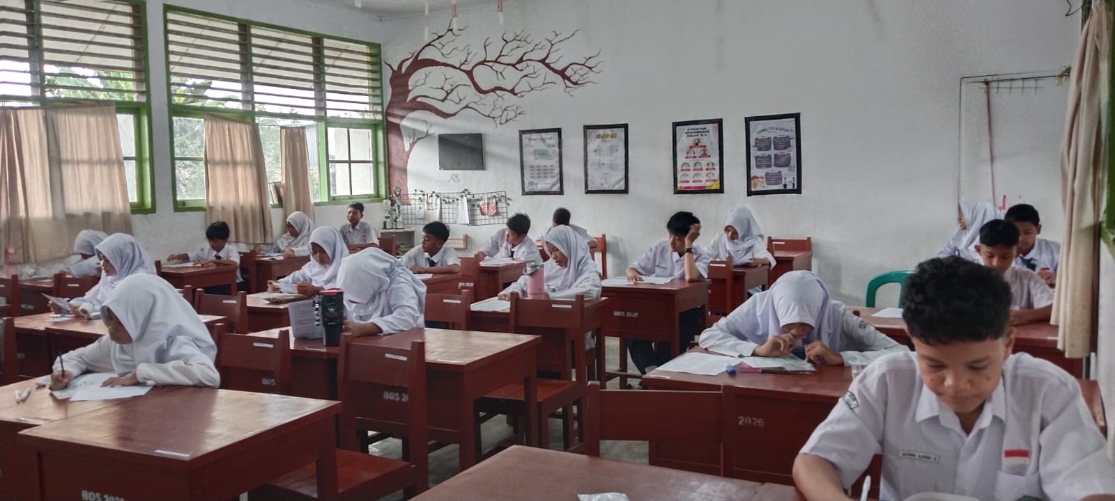 Ujian Dimulai! 470 Siswa MTsN 3 Kota Padang Tempur di ASAT 2026, Kejujuran Jadi Kunci