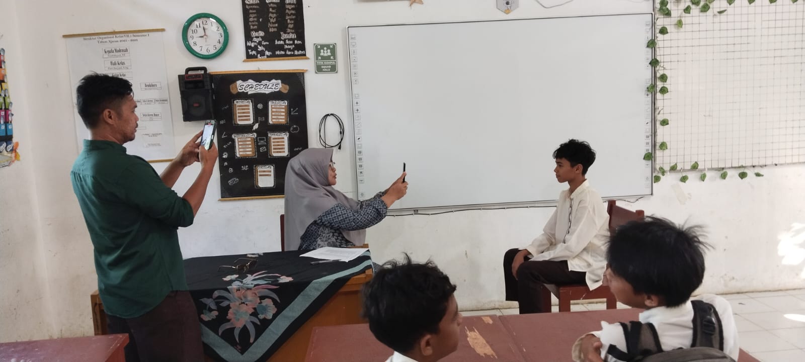Absen Sholat Pakai Wajah! MTsN 3 Kota Padang Auto Makin Canggih Lewat “Smart Surau”