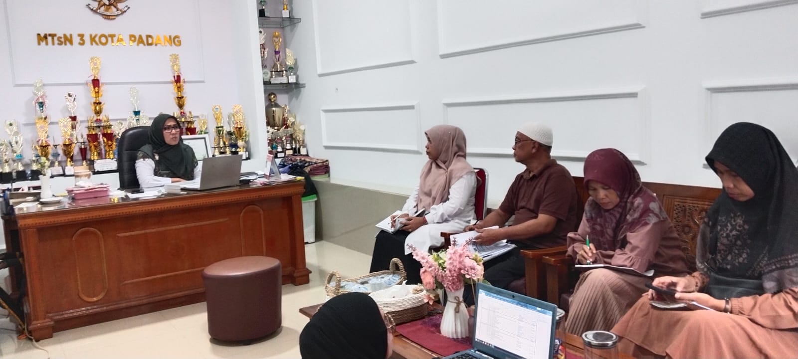 Sinergi Sejak Awal! Panitia MATAMUDA MTsN 3 Kota Padang Mantapkan Persiapan Sosialisasi Orang Tua Murid