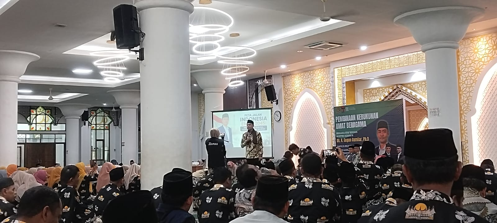 Perkuat Kerukunan dan Mutu Pendidikan, ASN MTsN 3 Kota Padang Ikuti Pembinaan Stafsus Menag RI