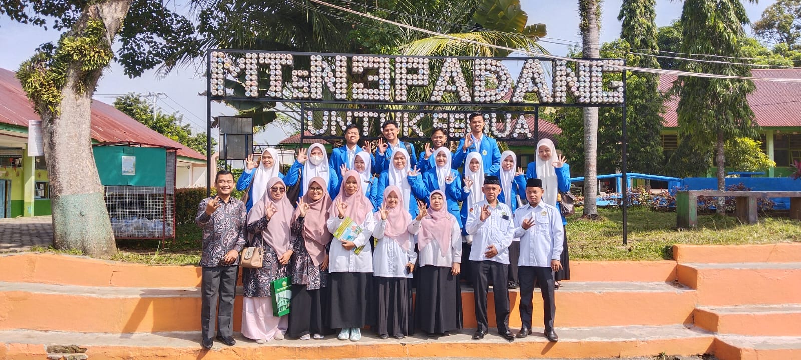 MTsN 3 Kota Padang Sambut Warmly 12 Mahasiswa PPL STAI-PIQ Sumbar