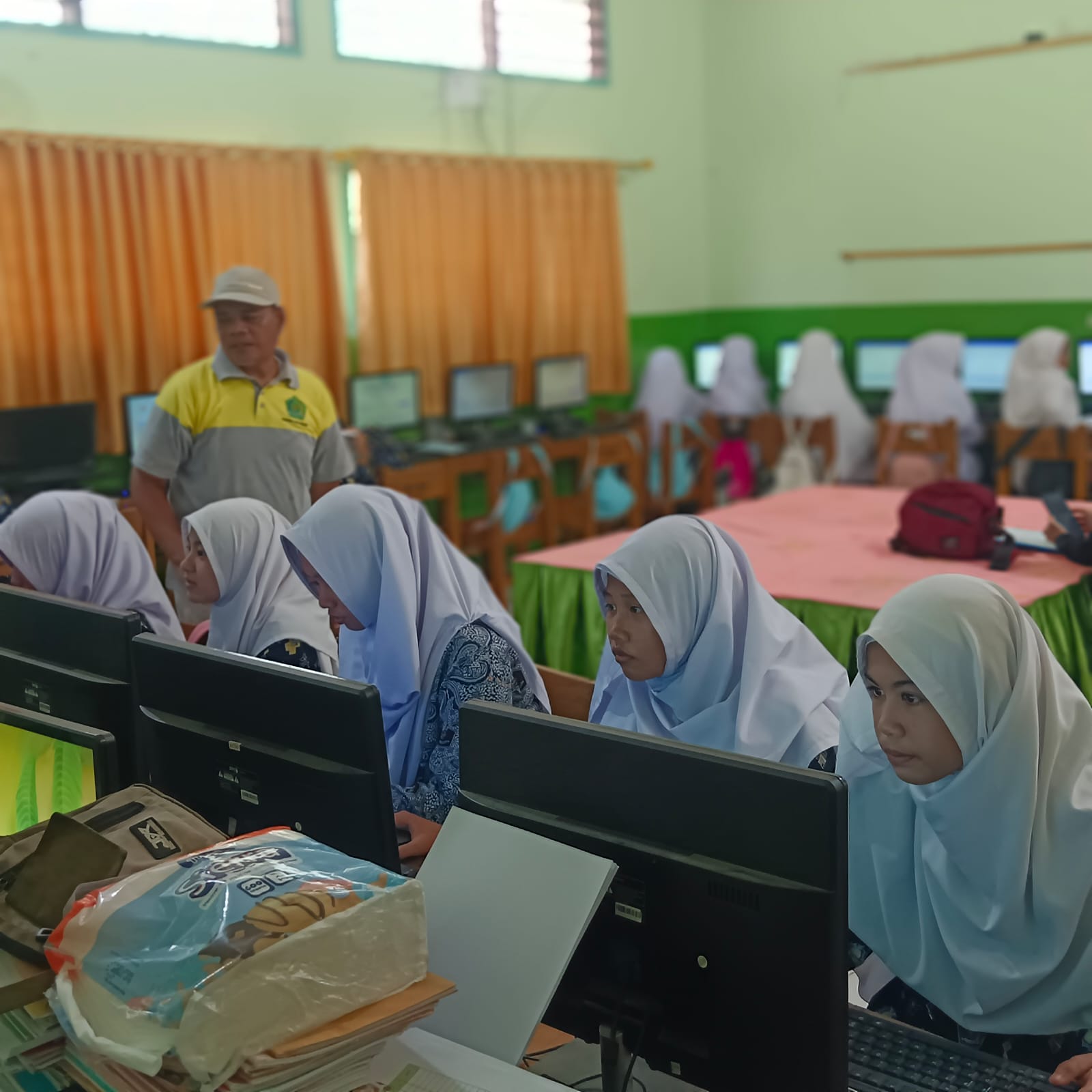 29 Siswa MTsN 3 Kota Padang Berjuang di Olimpiade Digniti 2026, Siap Ukir Prestasi!